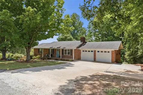 1226 Pine Grove Road Morganton NC 28655
