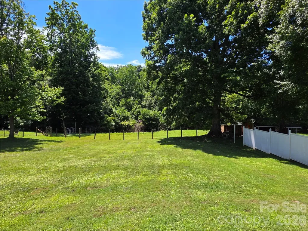 2831 Beechwood Circle Gastonia NC 28054