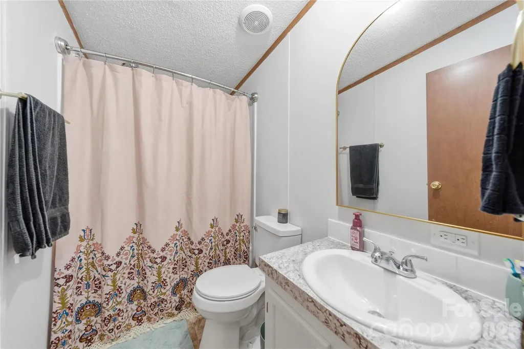 102 Sycamore Drive Hickory NC 28601