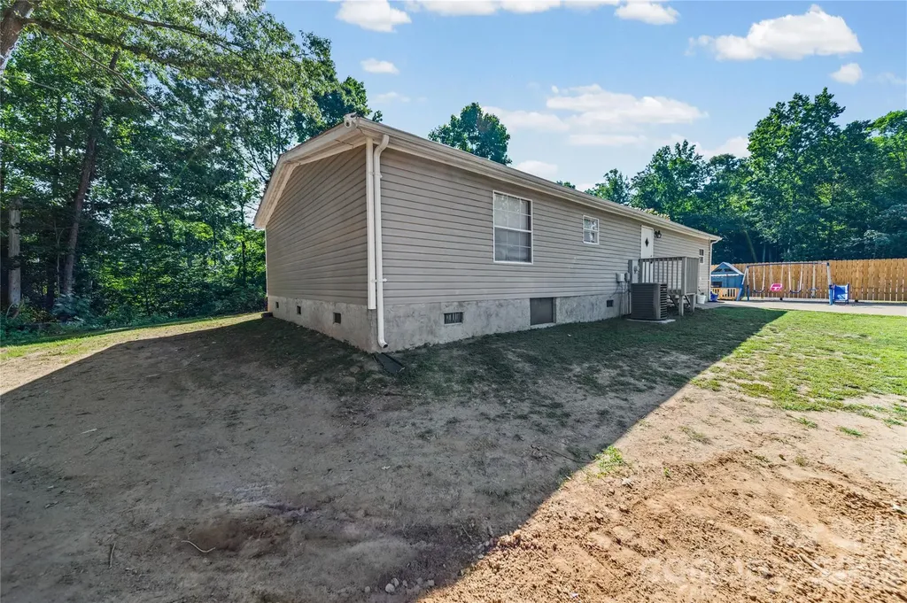 102 Sycamore Drive Hickory NC 28601