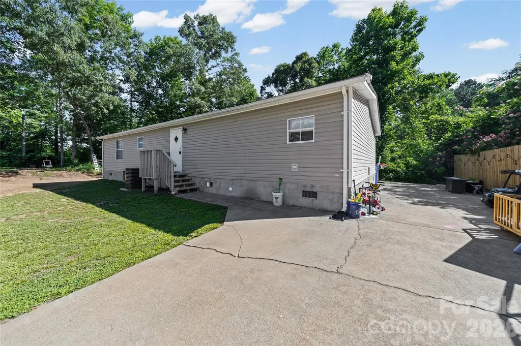 102 Sycamore Drive Hickory NC 28601
