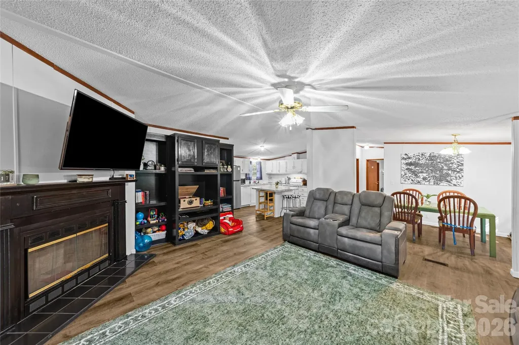 102 Sycamore Drive Hickory NC 28601