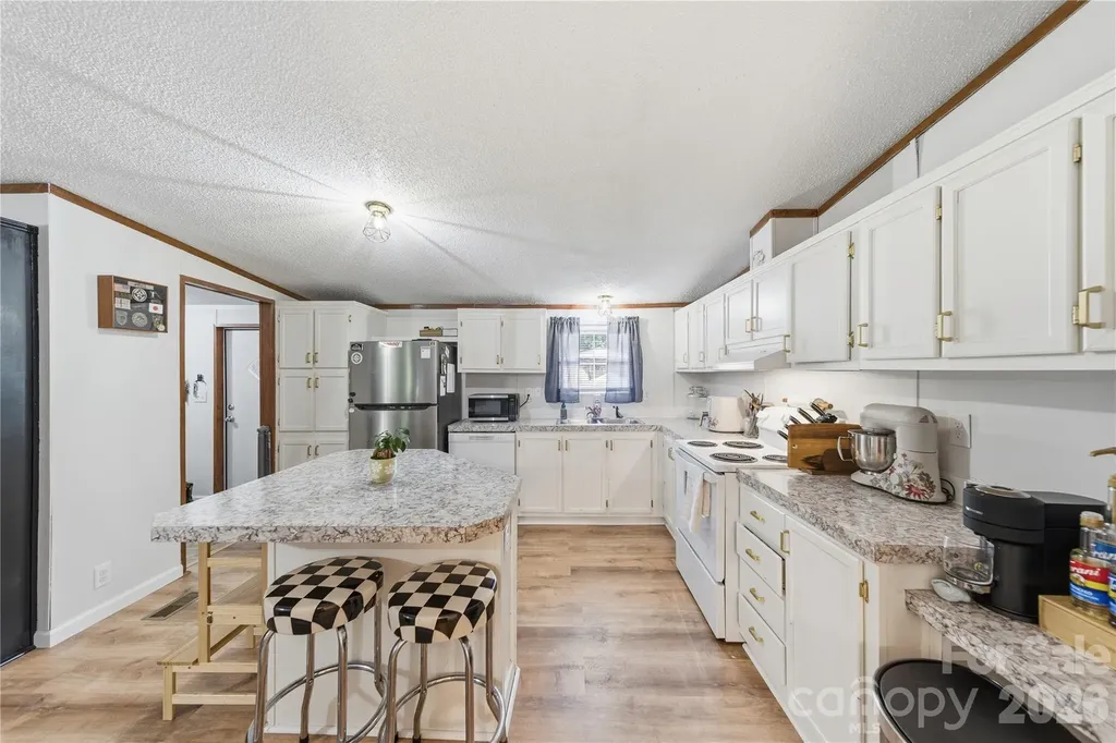 102 Sycamore Drive Hickory NC 28601