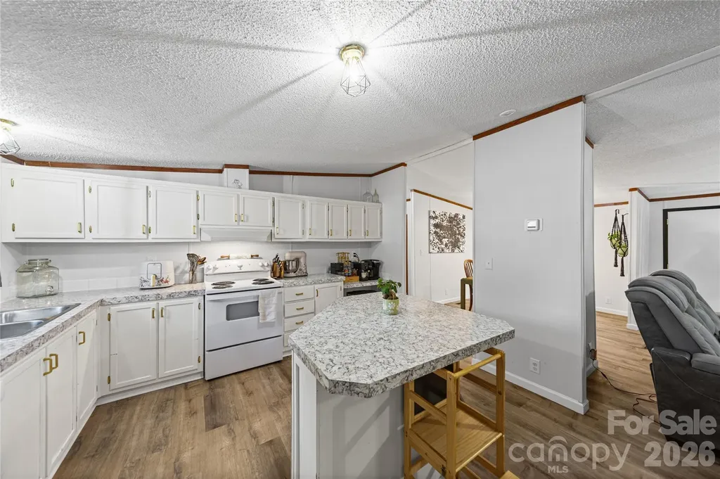 102 Sycamore Drive Hickory NC 28601