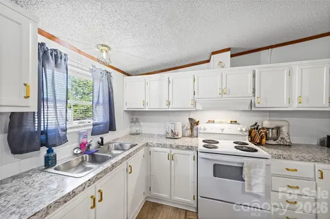 102 Sycamore Drive Hickory NC 28601