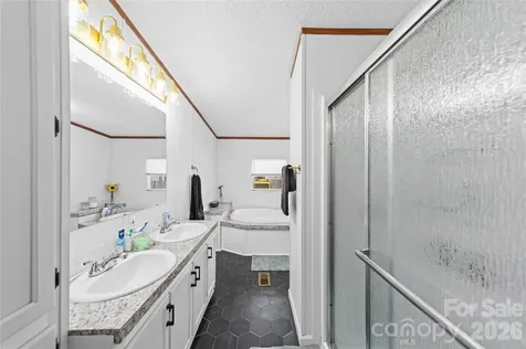 102 Sycamore Drive Hickory NC 28601
