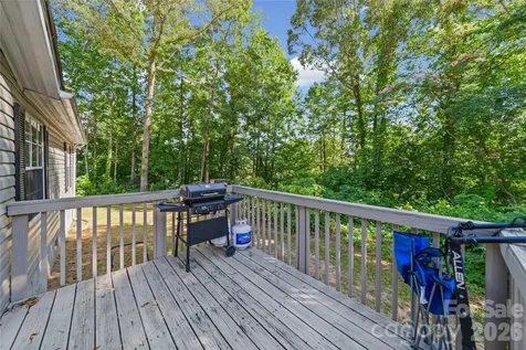 102 Sycamore Drive Hickory NC 28601