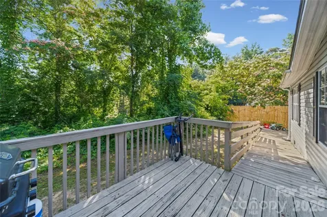 102 Sycamore Drive Hickory NC 28601
