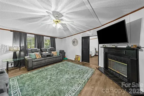 102 Sycamore Drive Hickory NC 28601