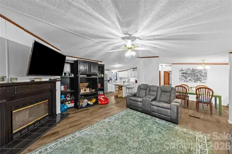 102 Sycamore Drive Hickory NC 28601