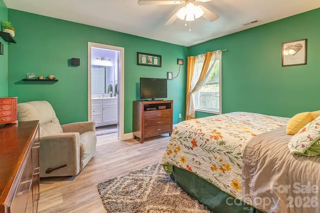40 Quinn Hill Lane Mars Hill NC 28754