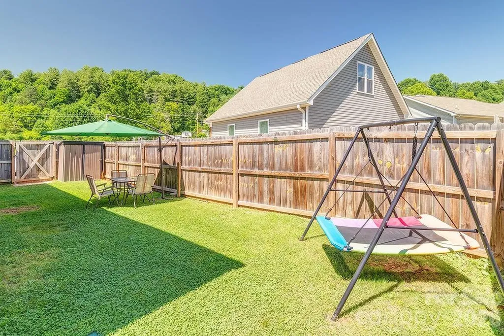40 Quinn Hill Lane Mars Hill NC 28754