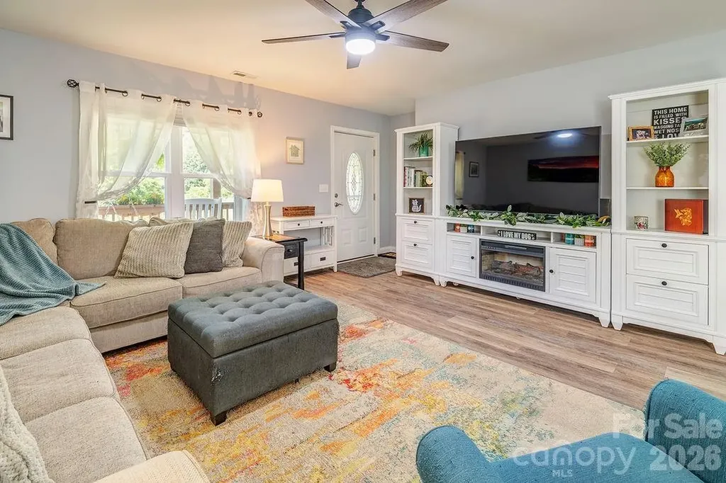 40 Quinn Hill Lane Mars Hill NC 28754