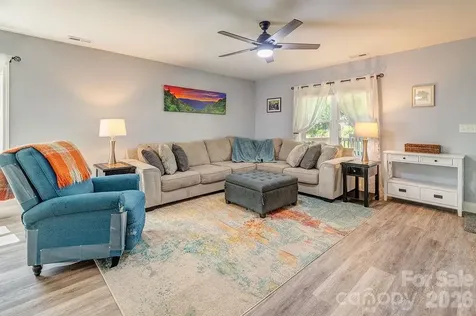 40 Quinn Hill Lane Mars Hill NC 28754