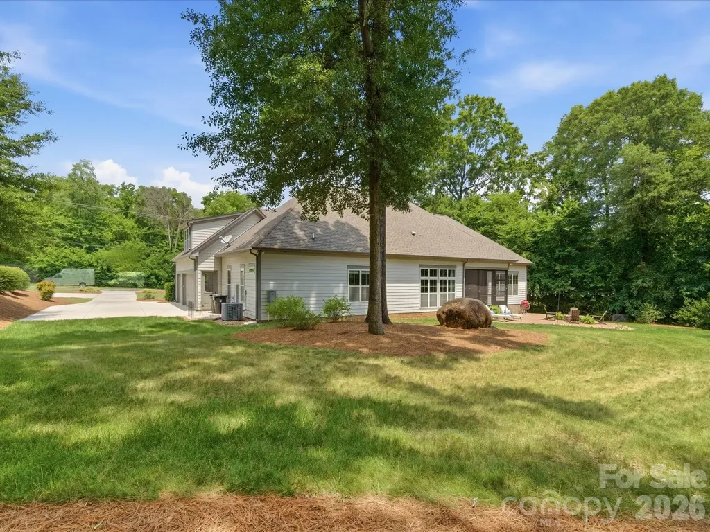 5717 Weddington Road Concord NC 28027