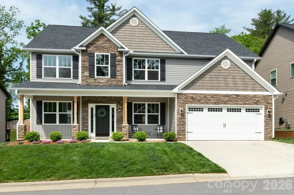 16 Henbit Way Arden NC 28704