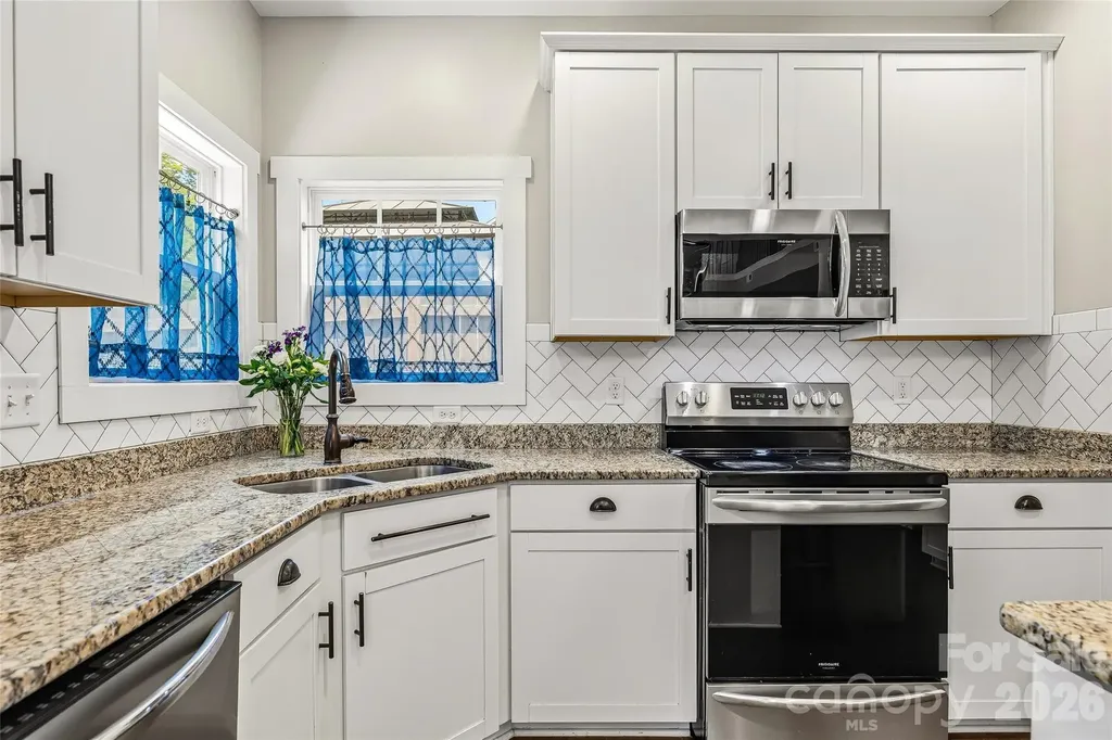 16 Henbit Way Arden NC 28704