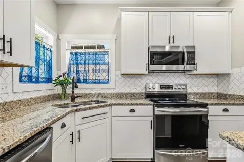 16 Henbit Way Arden NC 28704