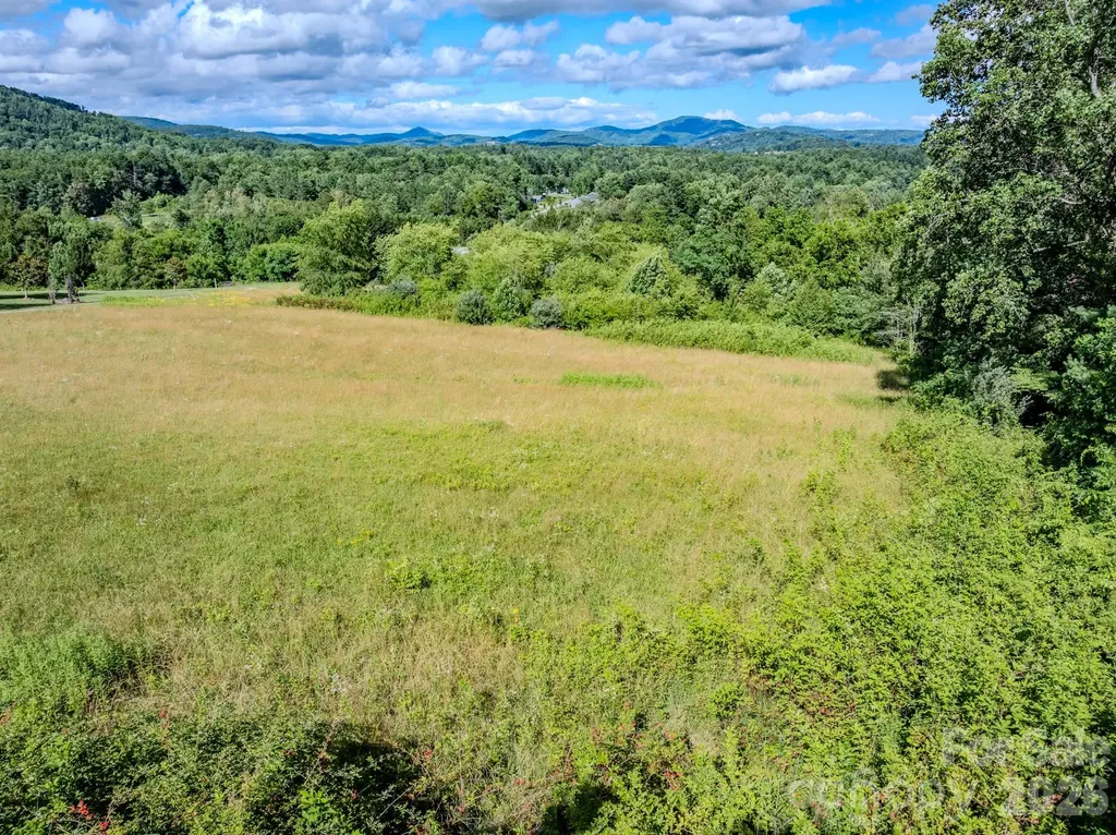 000 Rocky Hill Drive Hendersonville NC 28792