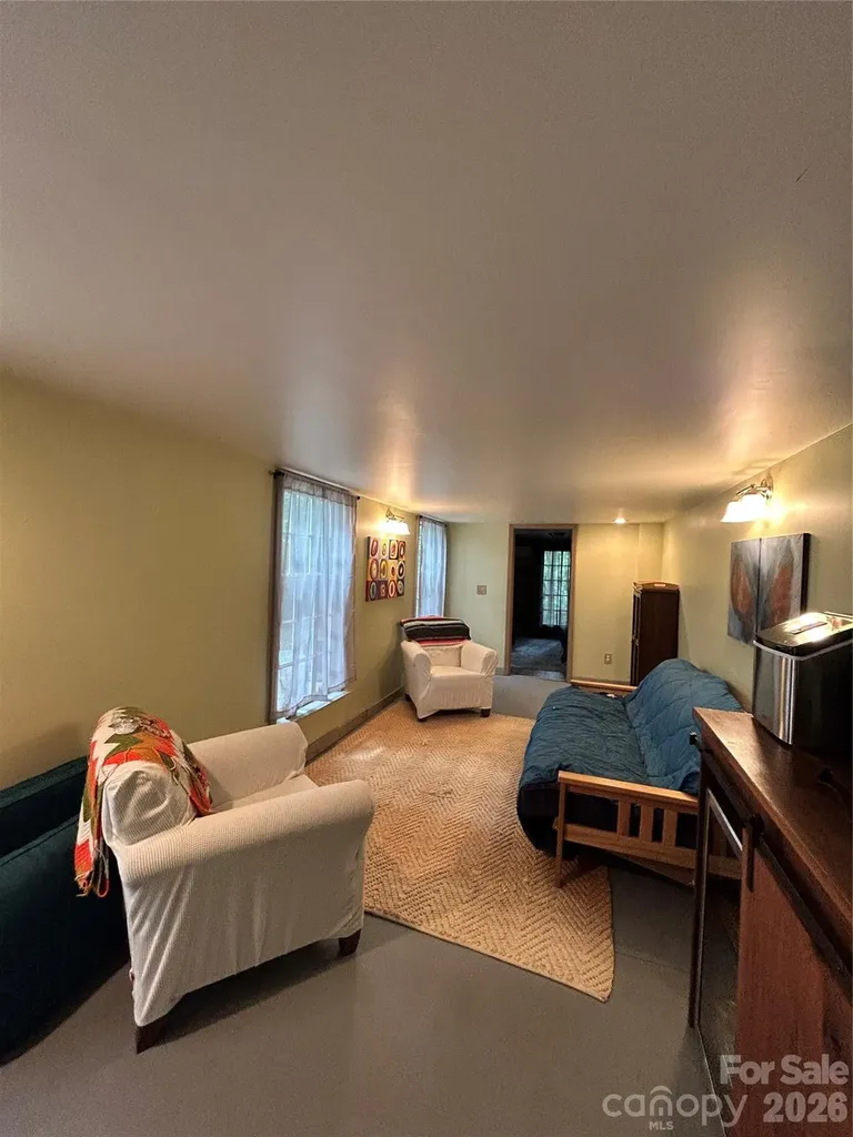 20 Kimberly Road Black Mountain NC 28711