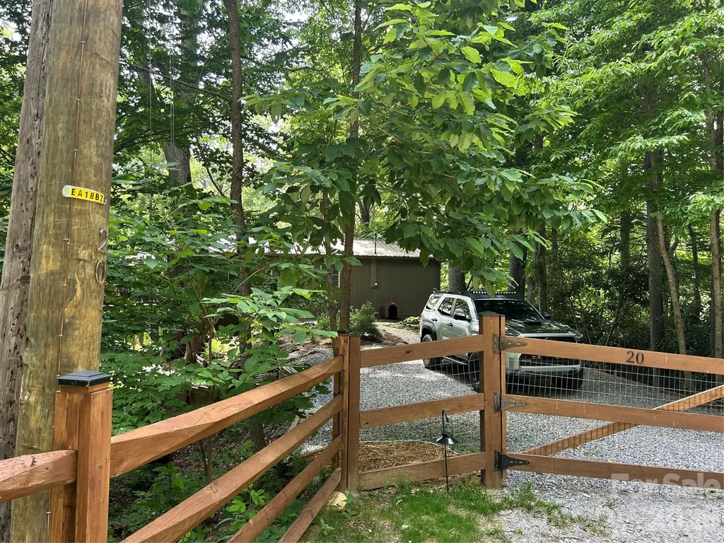 20 Kimberly Road Black Mountain NC 28711
