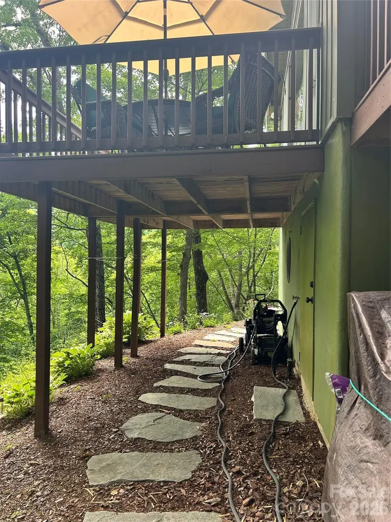 20 Kimberly Road Black Mountain NC 28711