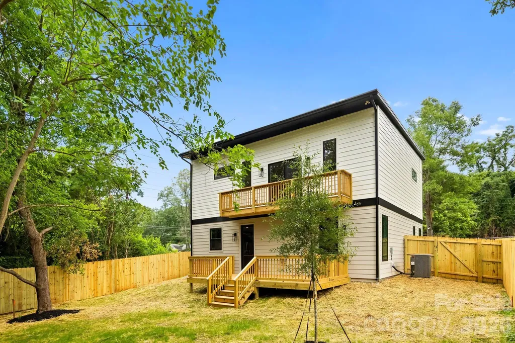 3031 Mathis Drive Charlotte NC 28208