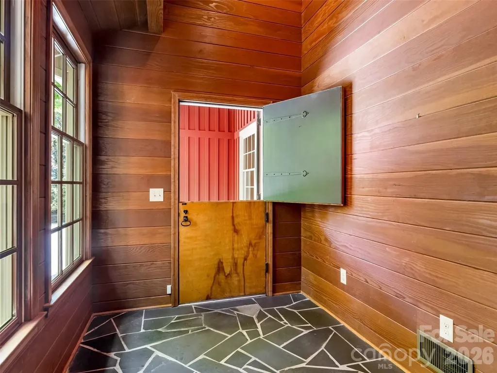 350 Shasta Lane Charlotte NC 28211