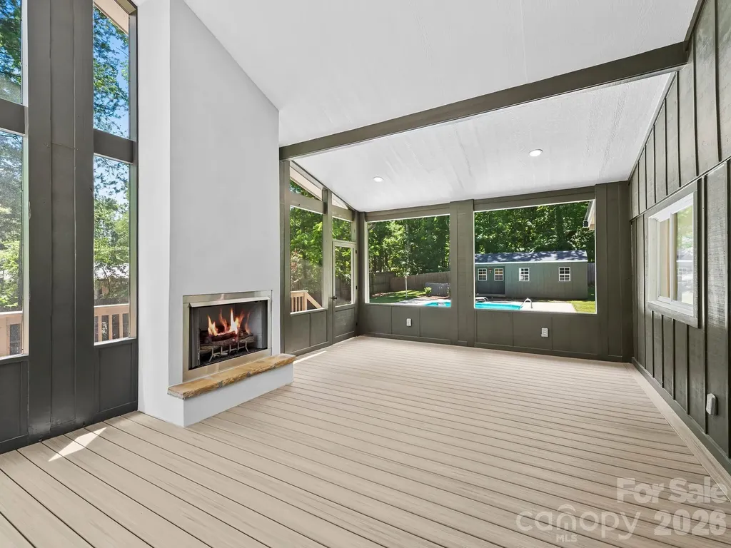 26 Glen Cove Road Arden NC 28704