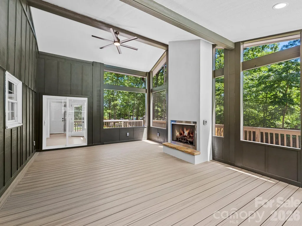 26 Glen Cove Road Arden NC 28704