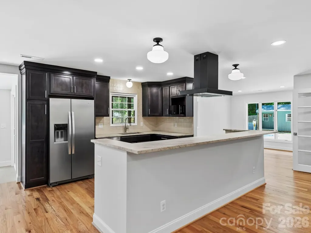 26 Glen Cove Road Arden NC 28704
