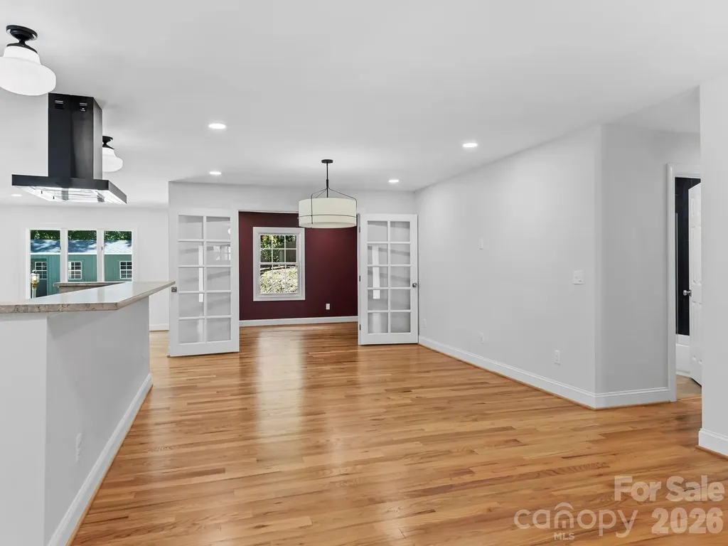 26 Glen Cove Road Arden NC 28704