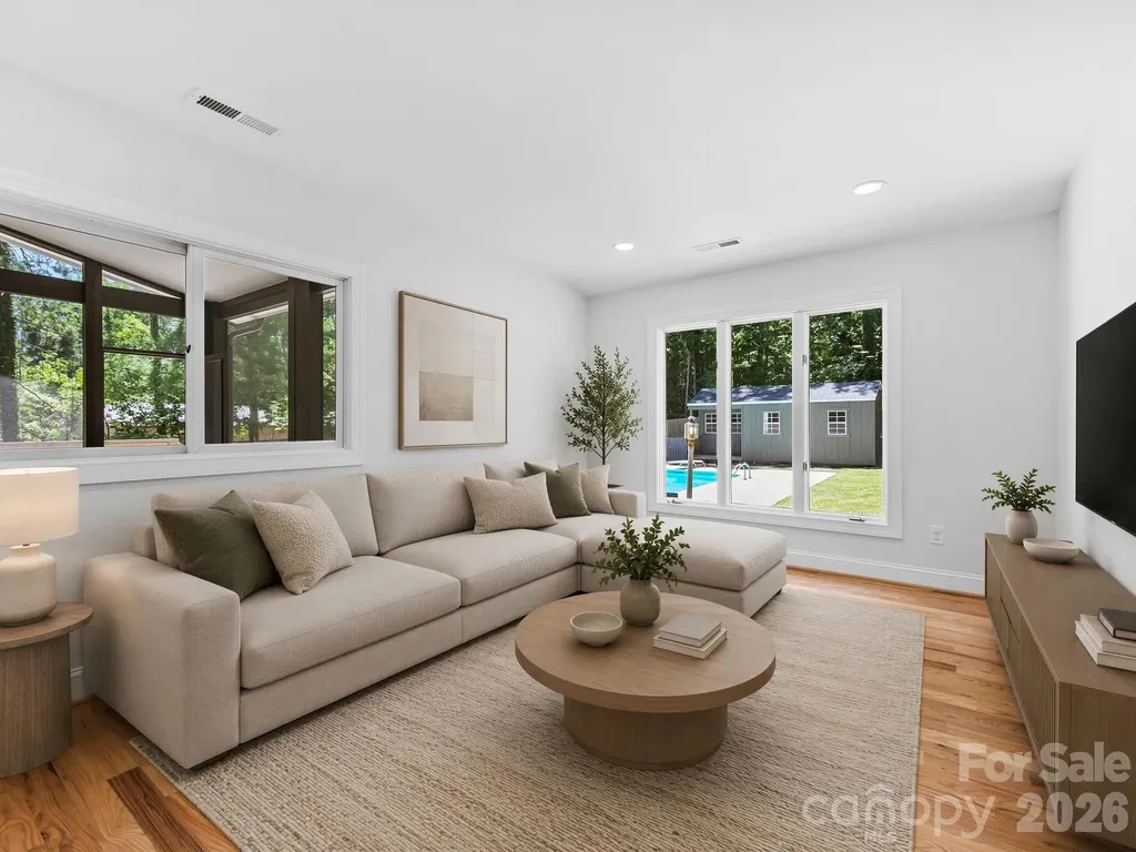 26 Glen Cove Road Arden NC 28704