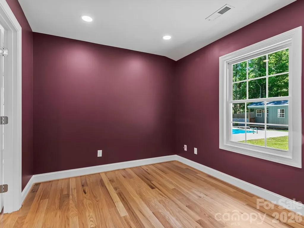 26 Glen Cove Road Arden NC 28704