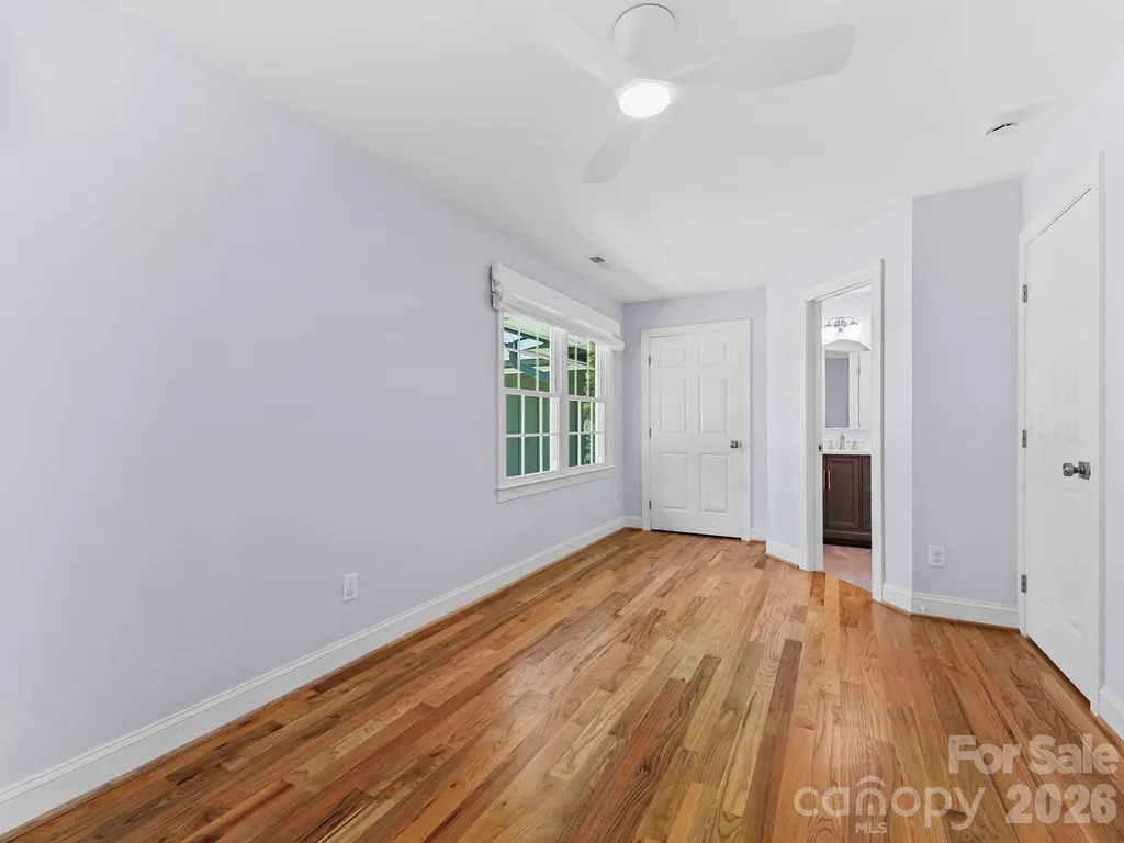 26 Glen Cove Road Arden NC 28704