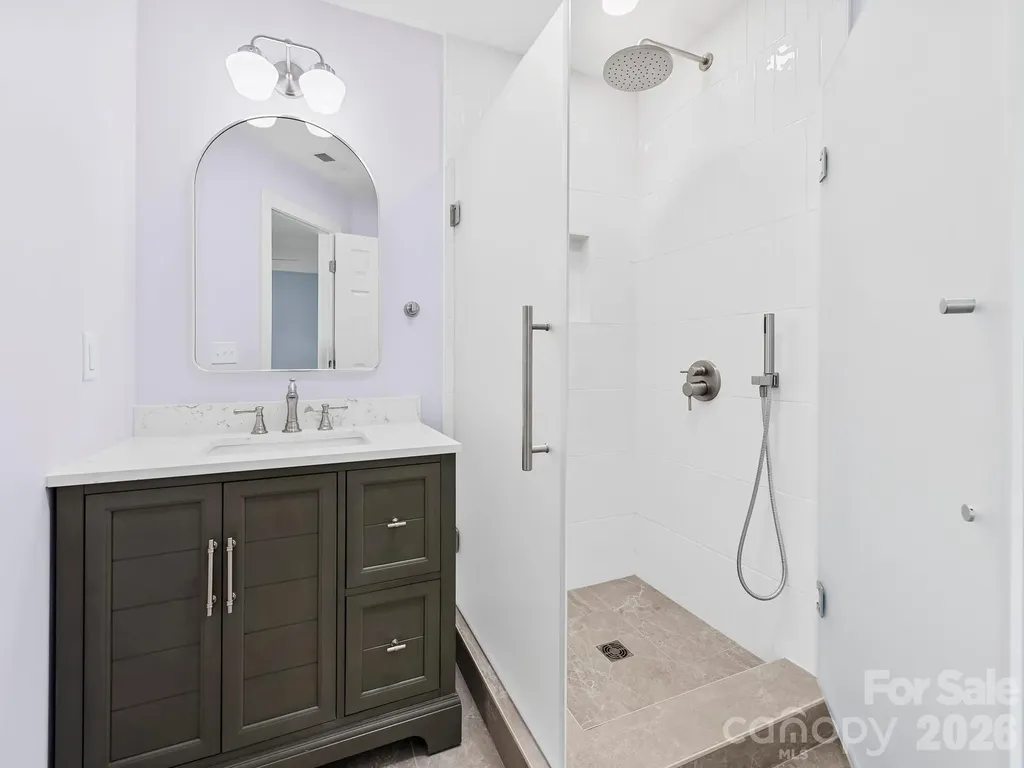 26 Glen Cove Road Arden NC 28704