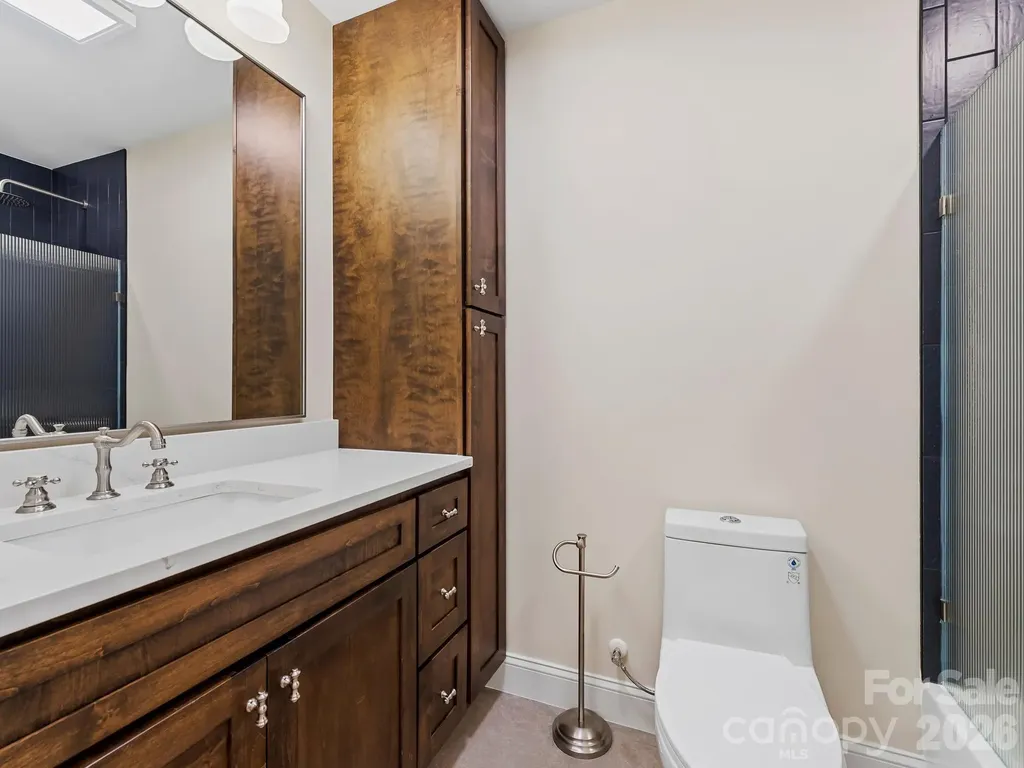 26 Glen Cove Road Arden NC 28704