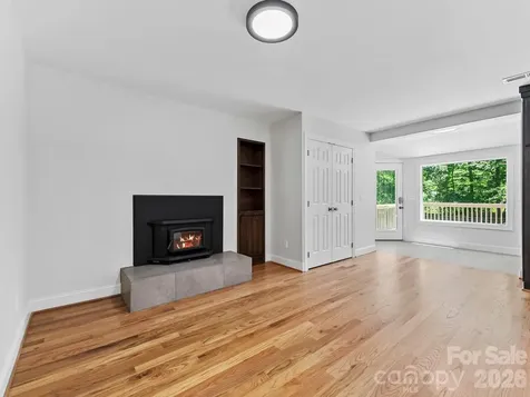 26 Glen Cove Road Arden NC 28704
