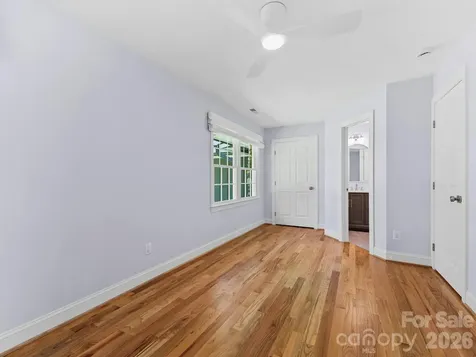 26 Glen Cove Road Arden NC 28704