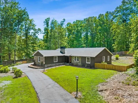 26 Glen Cove Road Arden NC 28704