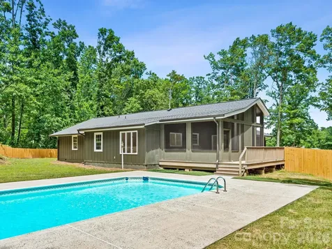 26 Glen Cove Road Arden NC 28704