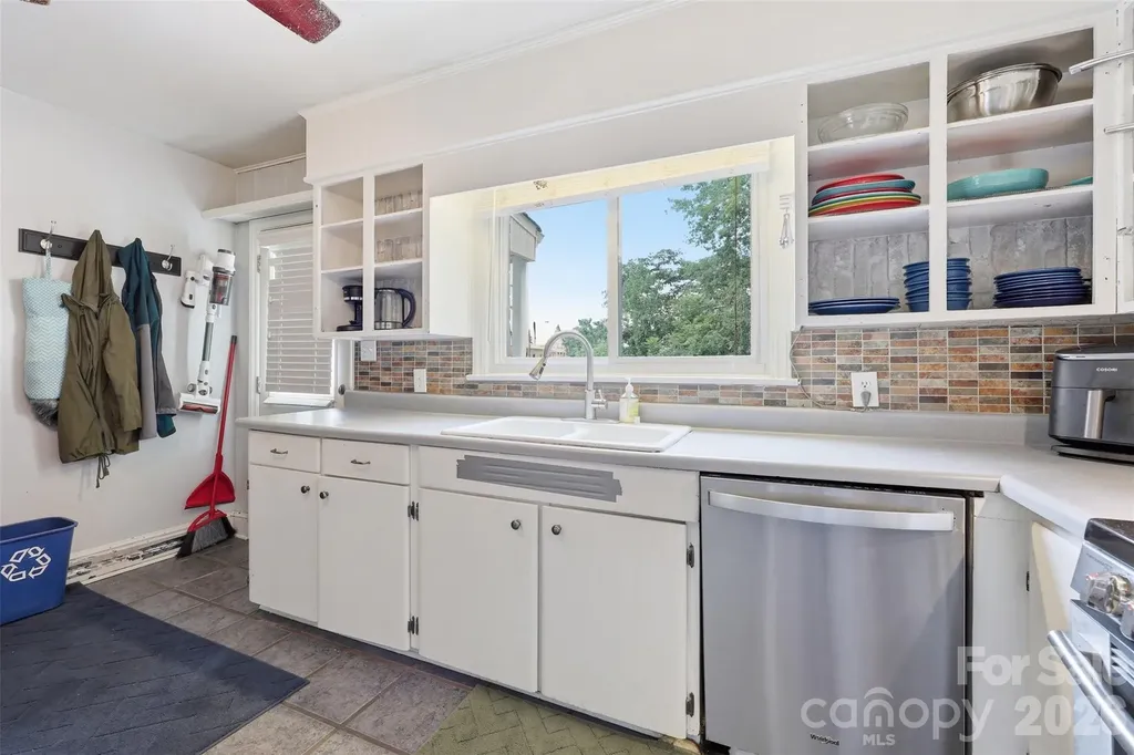 2736 Palm Avenue Charlotte NC 28205