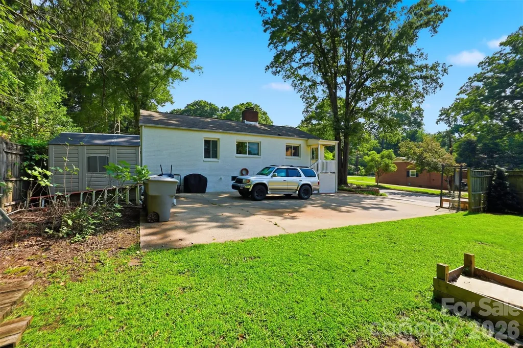 2736 Palm Avenue Charlotte NC 28205