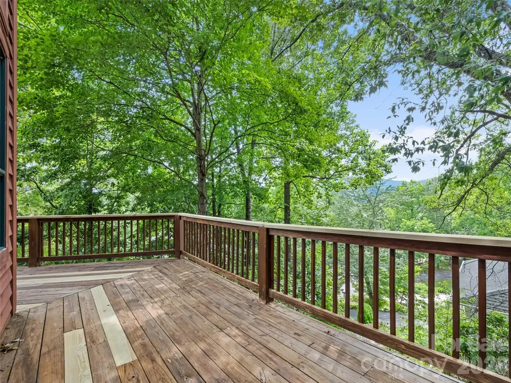 20 Sarah Court Lake Junaluska NC 28745
