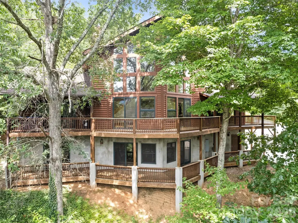 20 Sarah Court Lake Junaluska NC 28745
