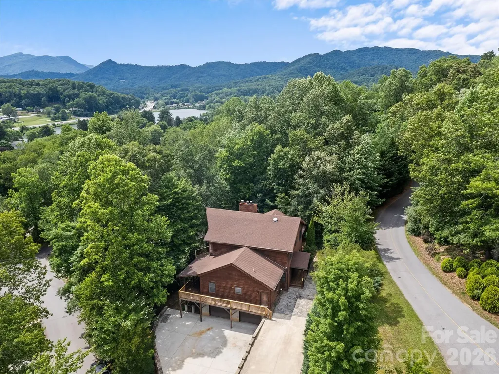 20 Sarah Court Lake Junaluska NC 28745
