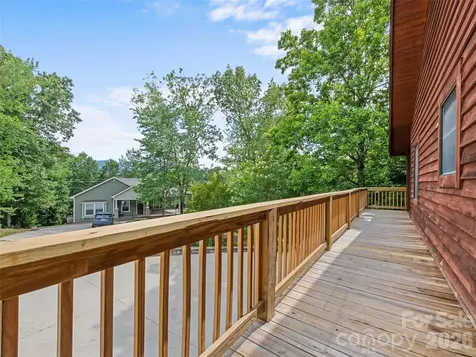 20 Sarah Court Lake Junaluska NC 28745