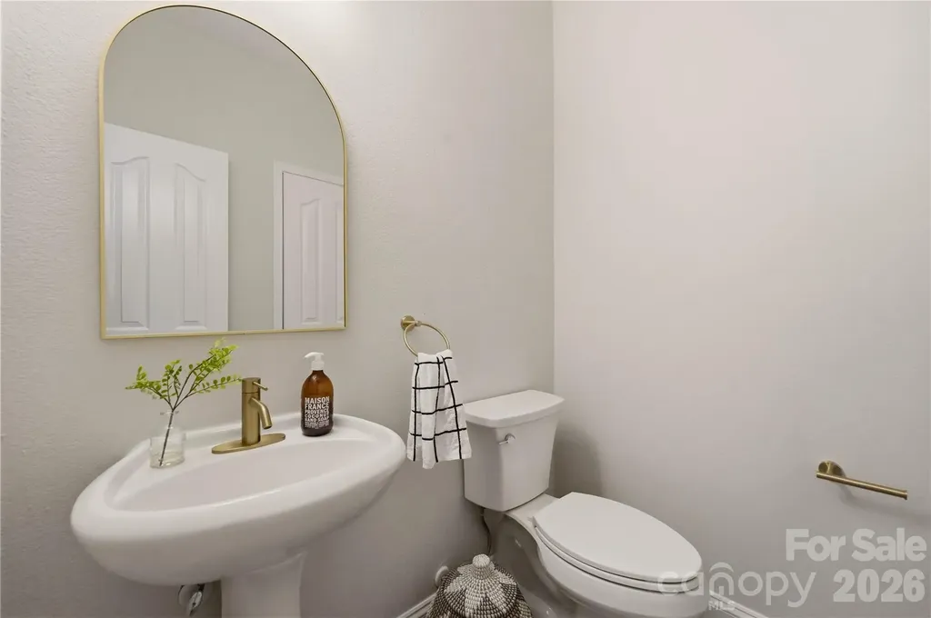 1514 Sylvia Court Charlotte NC 28205