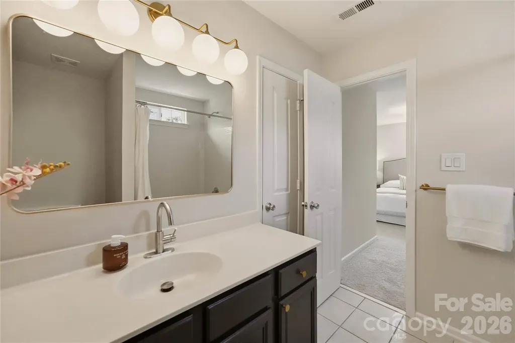1514 Sylvia Court Charlotte NC 28205