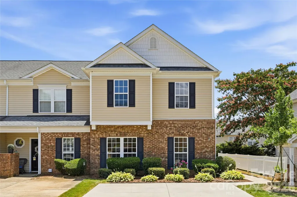 1514 Sylvia Court Charlotte NC 28205